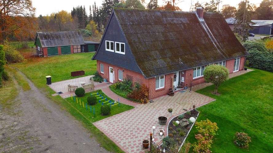 Thumbnail-Haus zum Kaufen in Gnarrenburg 335.000,00 € 305 m²