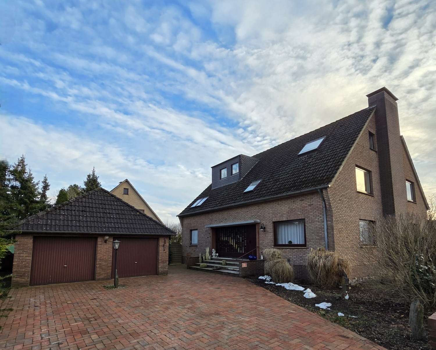 Thumbnail-Haus zum Kaufen in Lemwerder 590.000,00 € 334 m²