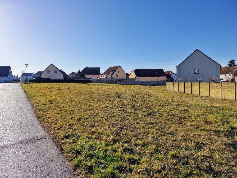 Thumbnail-Grundstück zu verkaufen in Kabelsketal 96.360,00 € 876 m²