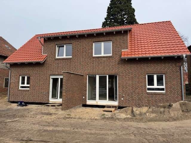 Thumbnail-Haus zum Mieten in Gifhorn 950,00 € 81.97 m²