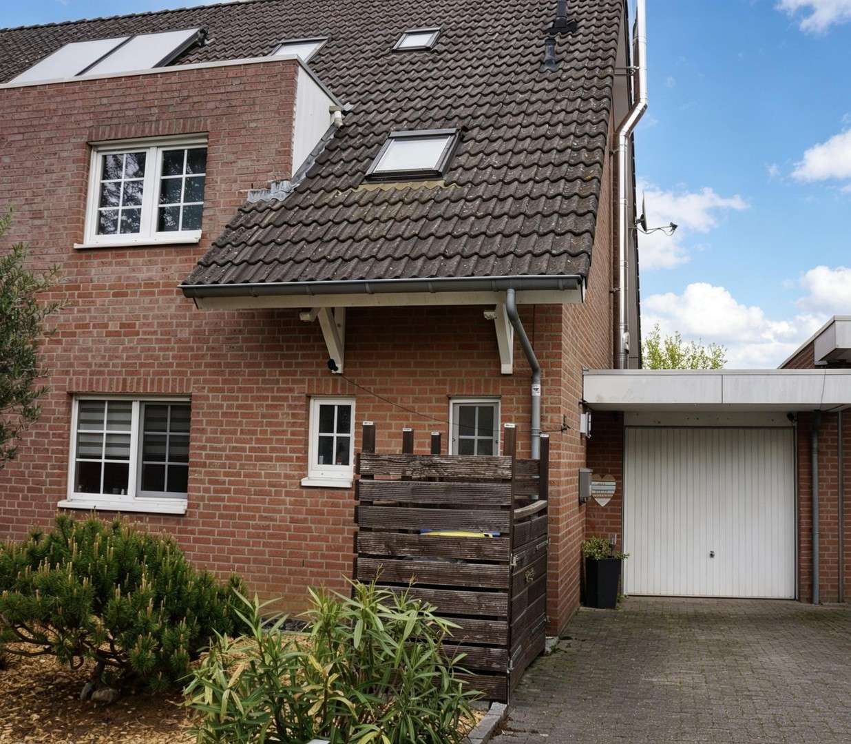 Thumbnail-Haus zum Kaufen in Erkelenz-Lövenich 389.000,00 € 128 m²
