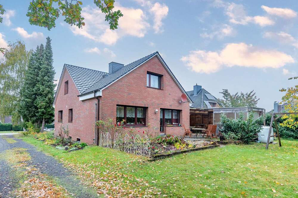 Thumbnail-Haus zum Kaufen in Brackel 460.000,00 € 215 m²