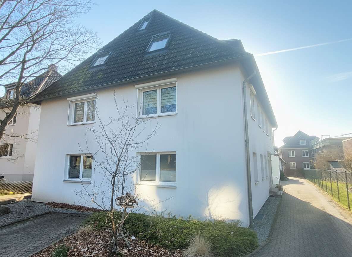 Thumbnail-Wohnung zum Kaufen in Braunschweig Gliesmarode 370.000,00 € 119 m²