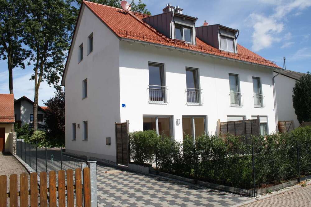 Thumbnail-Haus zum Mieten in Neufahrn 2.200,00 € 152 m²