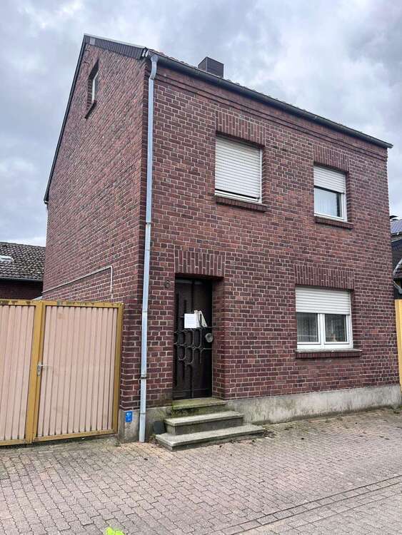 Thumbnail-Haus zum Kaufen in Erkelenz 149.000,00 € 148 m²