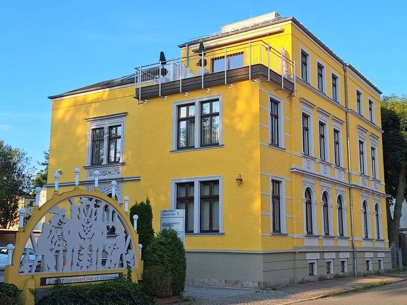 Thumbnail-Wohnung zum Mieten in Zwickau 1.200,00 € 151.5 m²