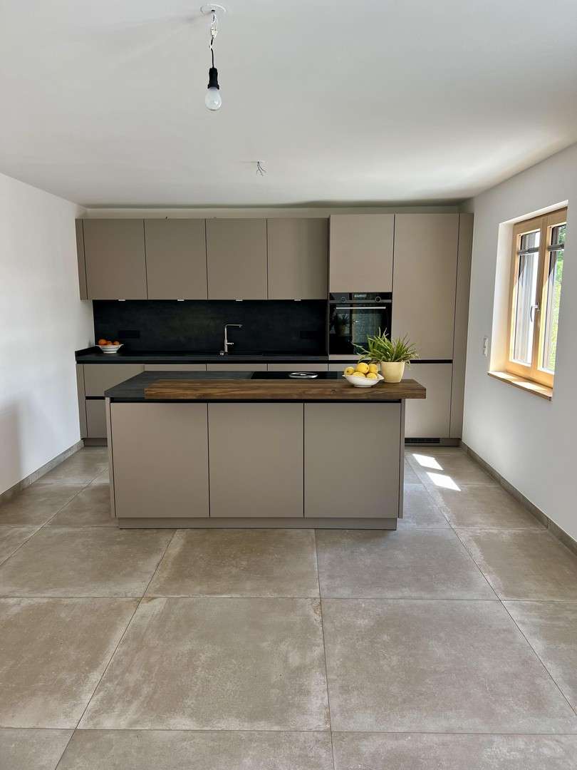 Thumbnail-Wohnung zum Mieten in Markt Inersdorf 1.998,00 € 117 m²