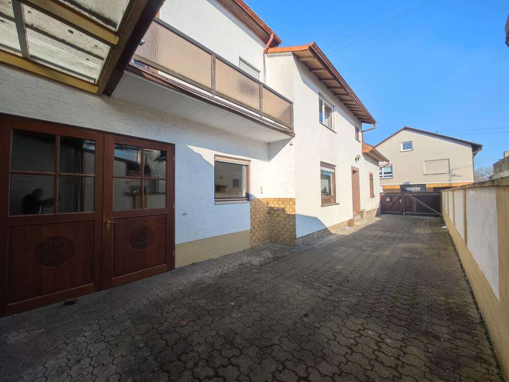 Thumbnail-Haus zum Kaufen in Böhl-Iggelheim 319.000,00 € 146.43 m²