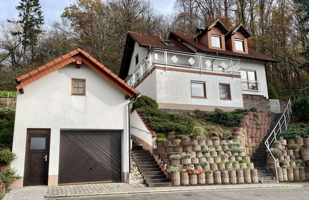 Thumbnail-Haus zum Kaufen in Erzenhausen 445.000,00 € 190 m²