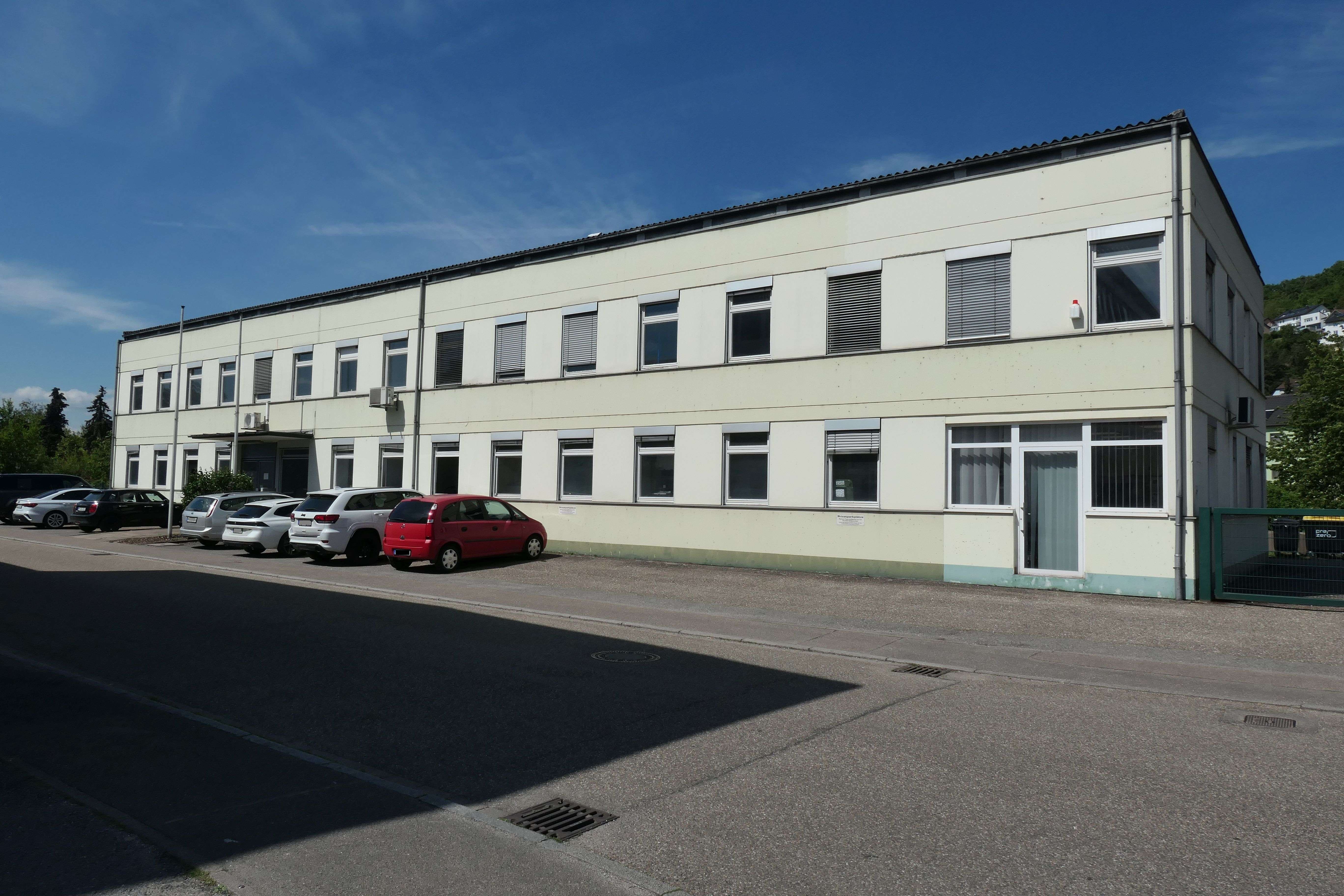 Thumbnail-Halle in Niefern 1.200,00 € 150 m²