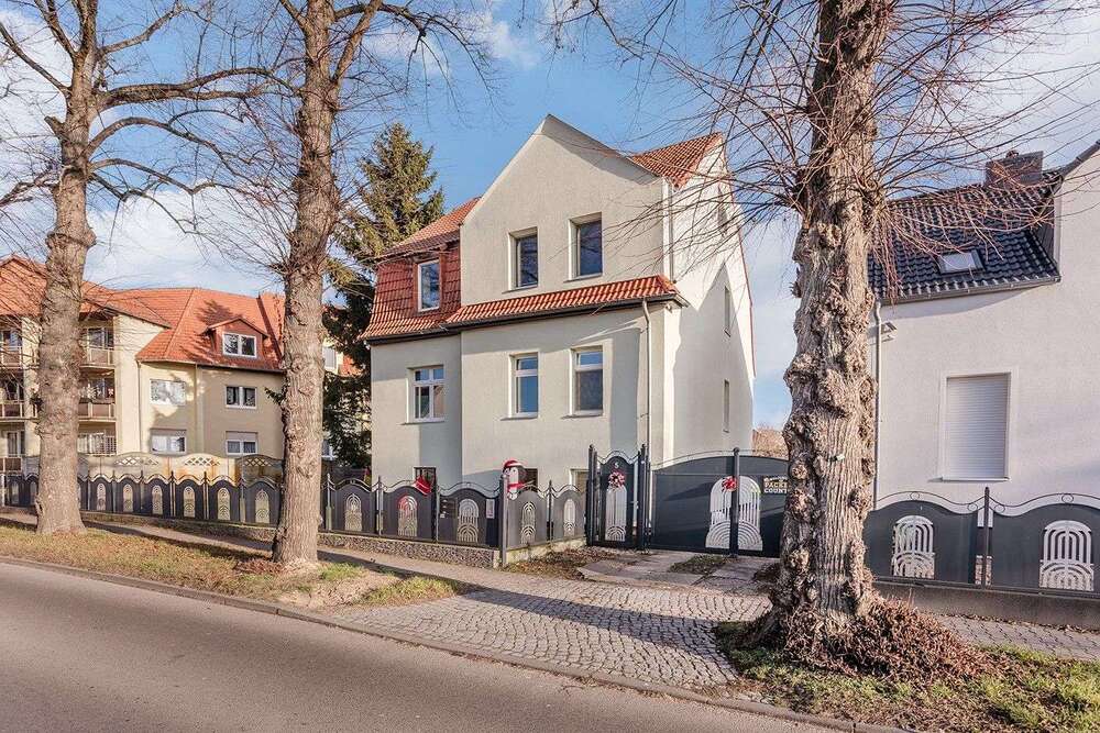 Thumbnail-Haus zum Kaufen in Schönefeld 850.000,00 € 231 m²