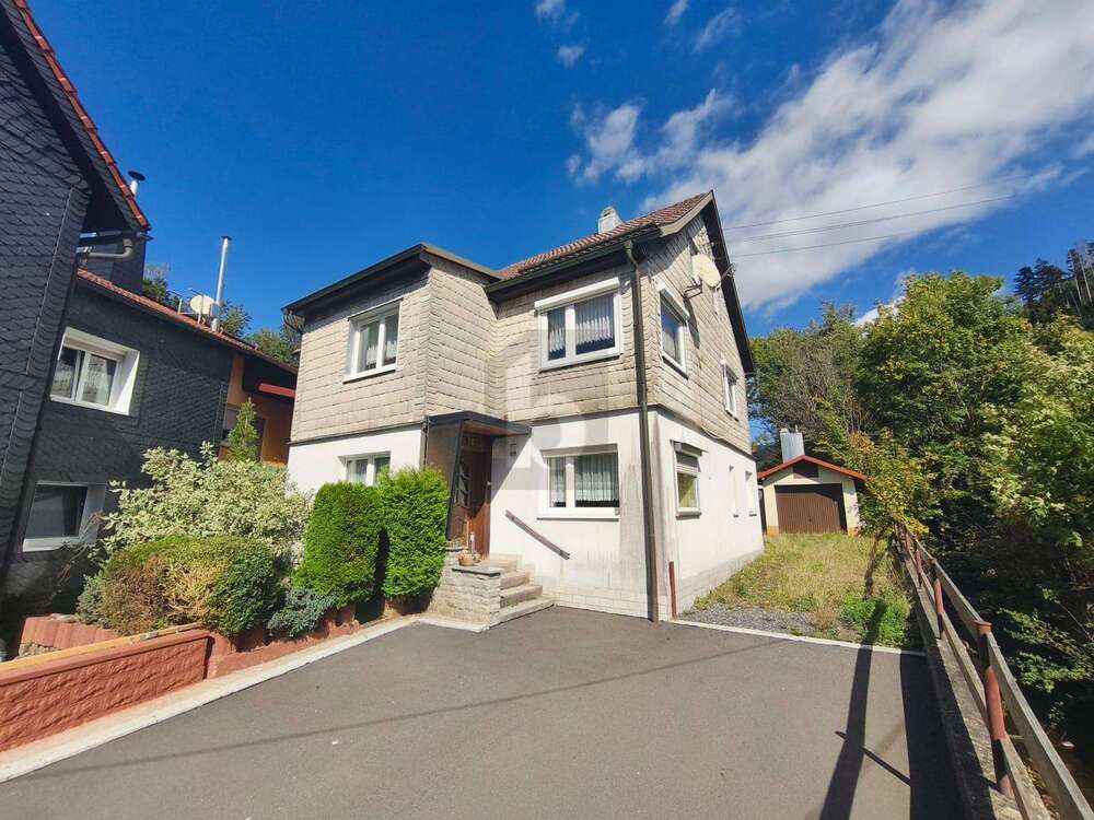 Thumbnail-Haus zum Kaufen in Eisfeld 63.000,00 € 190 m²