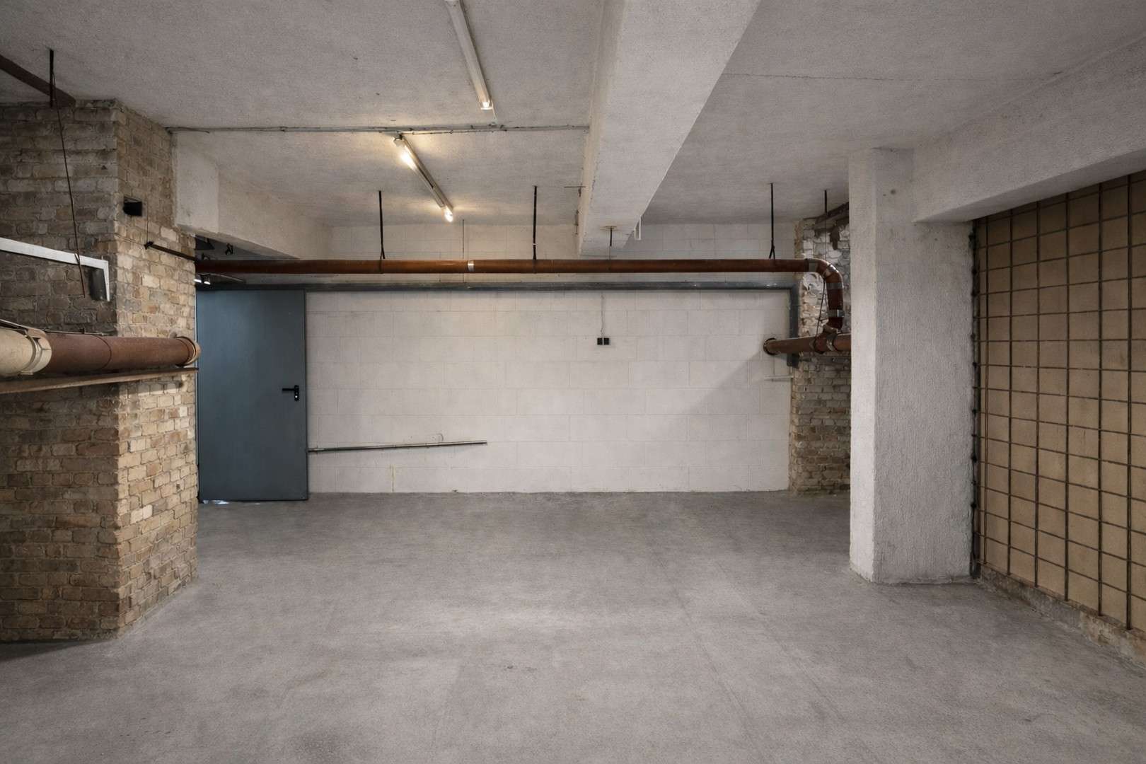 Thumbnail-Halle in Berlin 220,00 € 41.7 m²