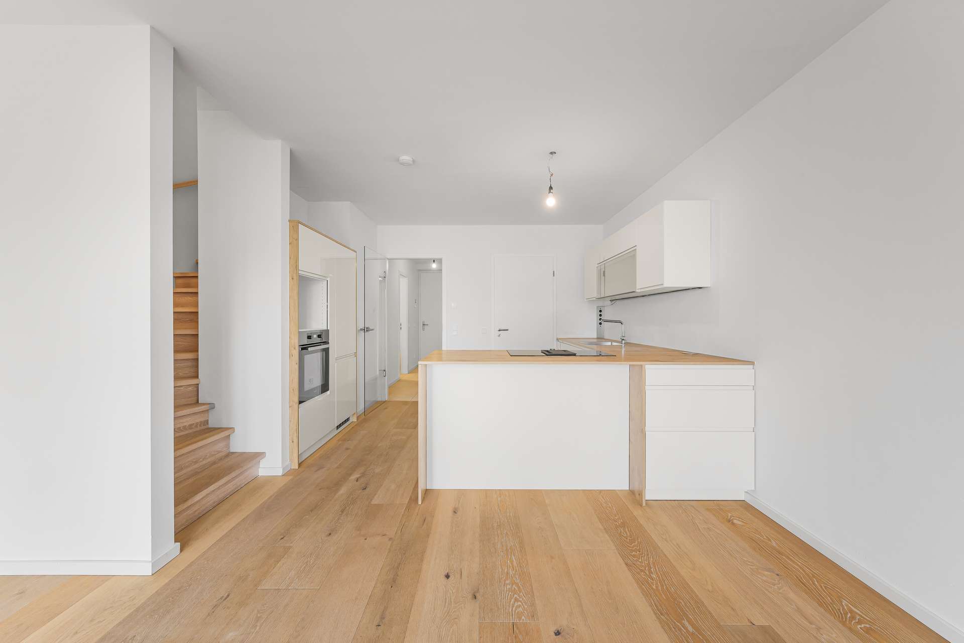 Thumbnail-Wohnung zum Kaufen in München 966.000,00 € 135.86 m²
