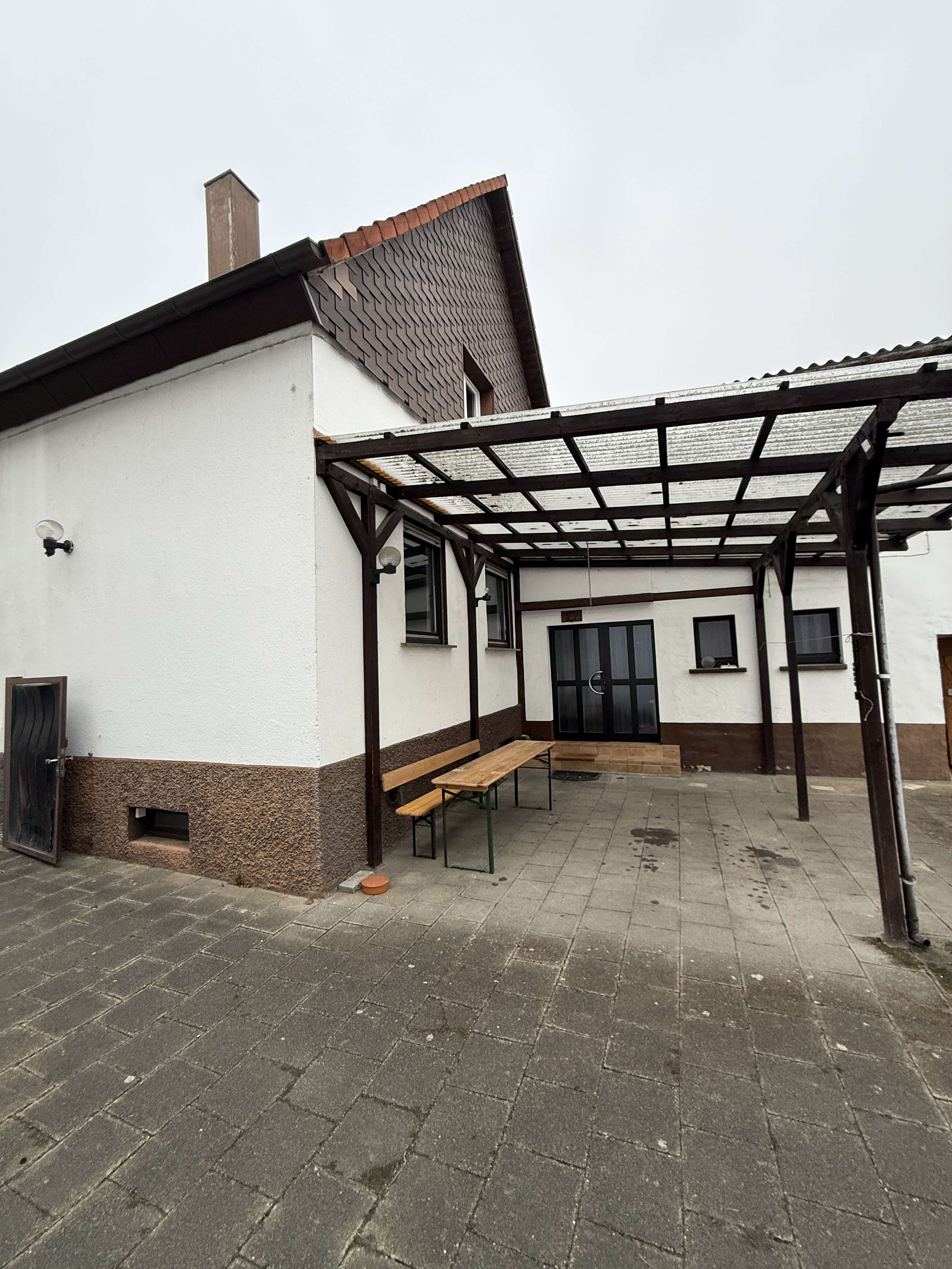 Thumbnail-Haus zum Mieten in Oberhausen 2.500,00 € 138 m²