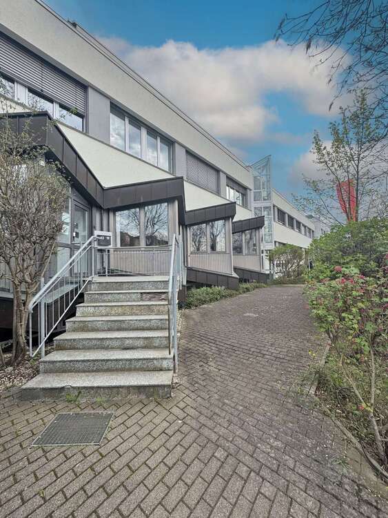 Thumbnail-Gastronomie in Stuttgart 3.100,00 € 303 m²