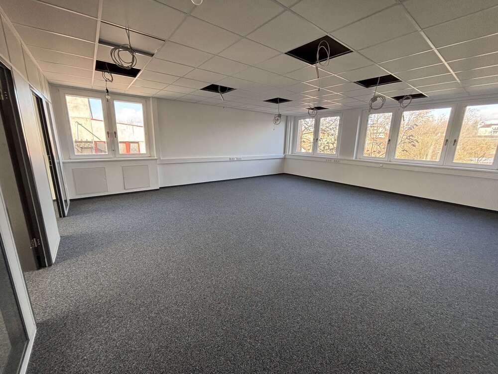 Thumbnail-Büro in Bretten 2.160,00 € 200 m²
