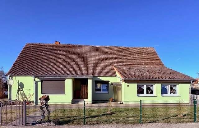 Thumbnail-Haus zum Kaufen in Nordwestuckermark 169.000,00 € 210 m²
