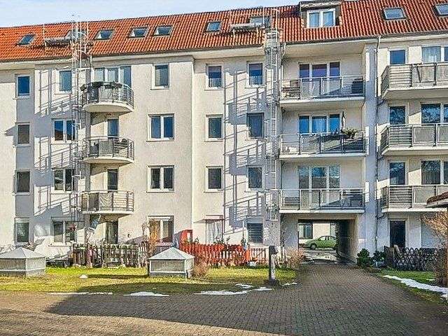 Thumbnail-Wohnung zum Kaufen in Magdeburg 153.000,00 € 77.61 m²