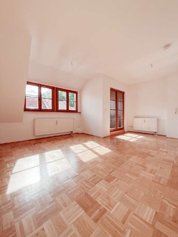 Thumbnail-Wohnung zum Mieten in Pirna 950,00 € 95 m²