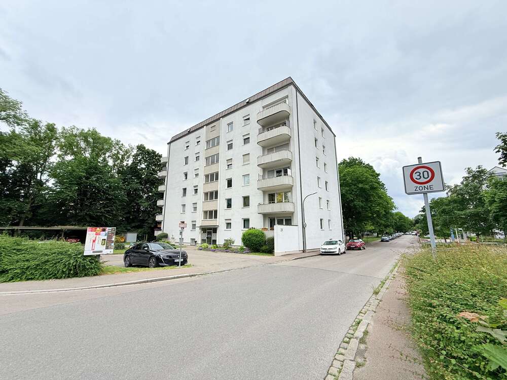 Thumbnail-Wohnung zum Kaufen in Augsburg 380.000,00 € 89 m²