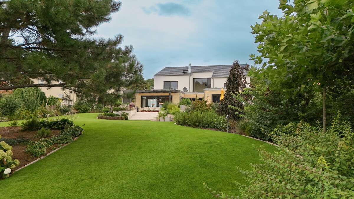 Thumbnail-Haus zum Kaufen in Radebeul 2.850.000,00 € 250 m²