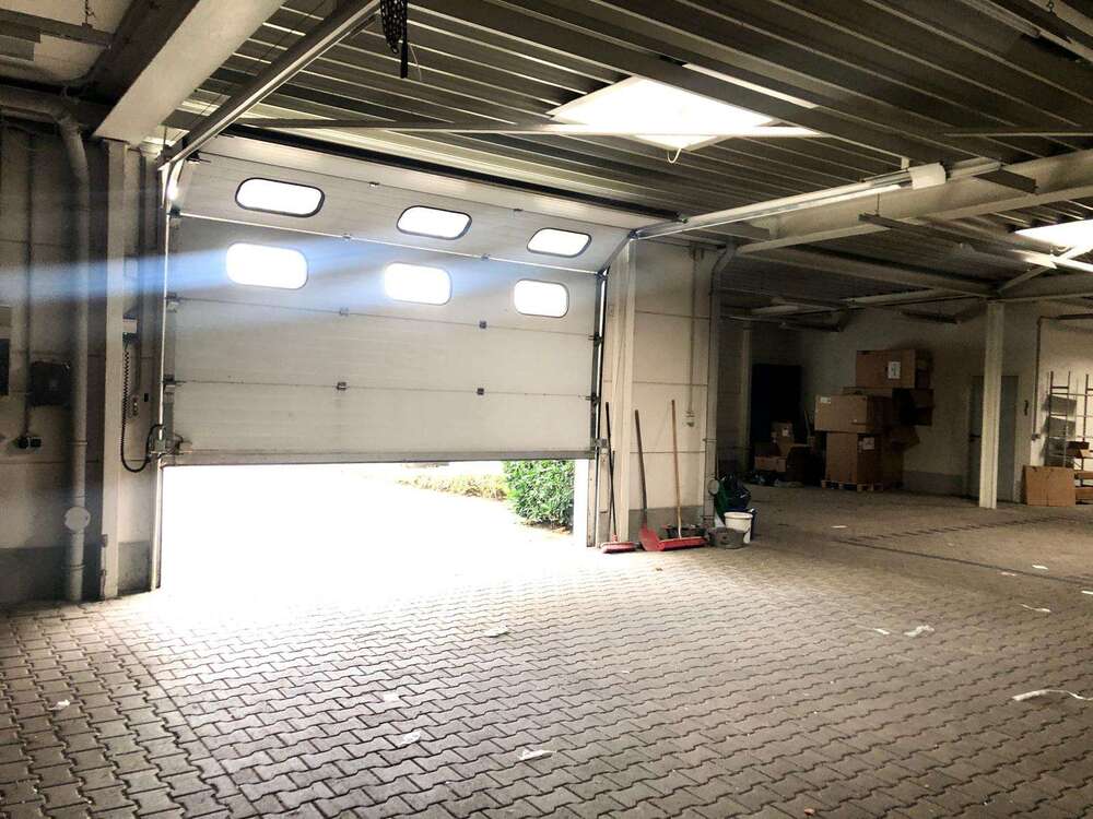 Thumbnail-Halle in Essen 1.800,00 € 200 m²