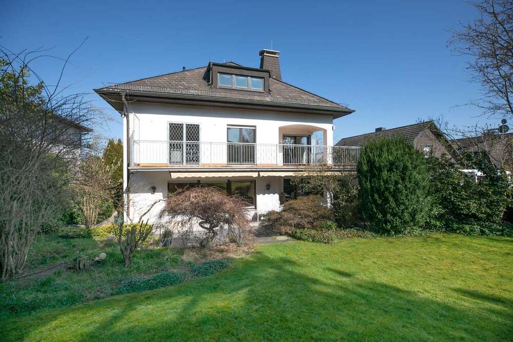 Thumbnail-Haus zum Kaufen in Dietzenbach 989.000,00 € 289 m²