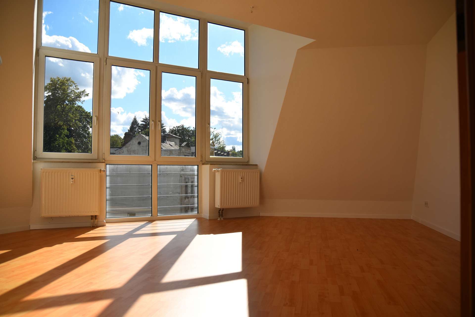 Thumbnail-Wohnung zum Mieten in Meerane 360,00 € 70.88 m²