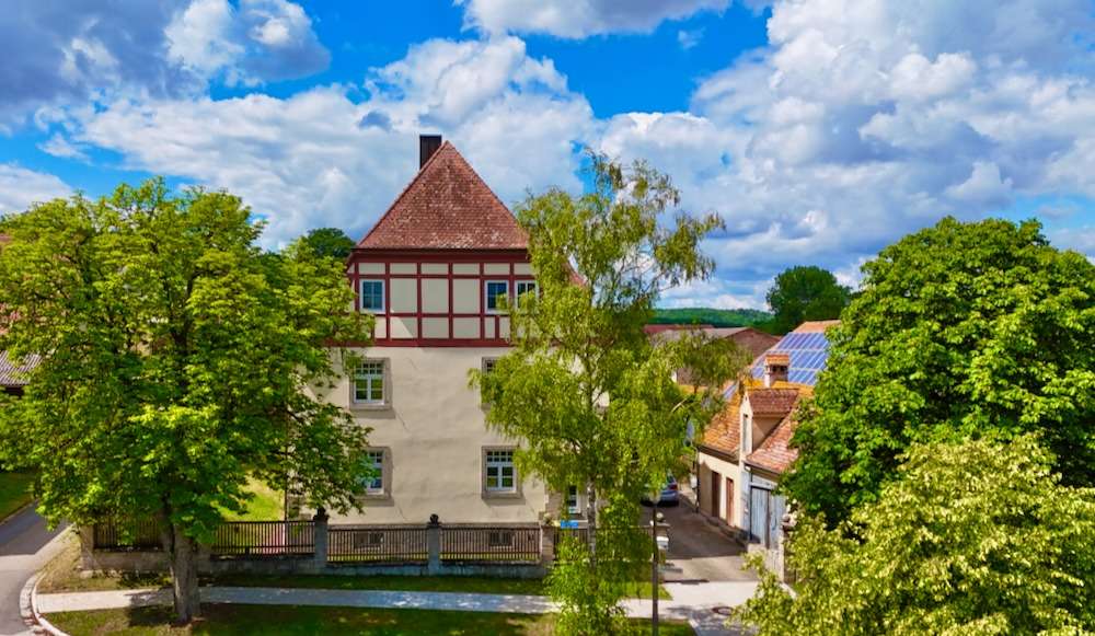 Thumbnail-Haus zum Kaufen in Oberntief 495.000,00 € 295 m²