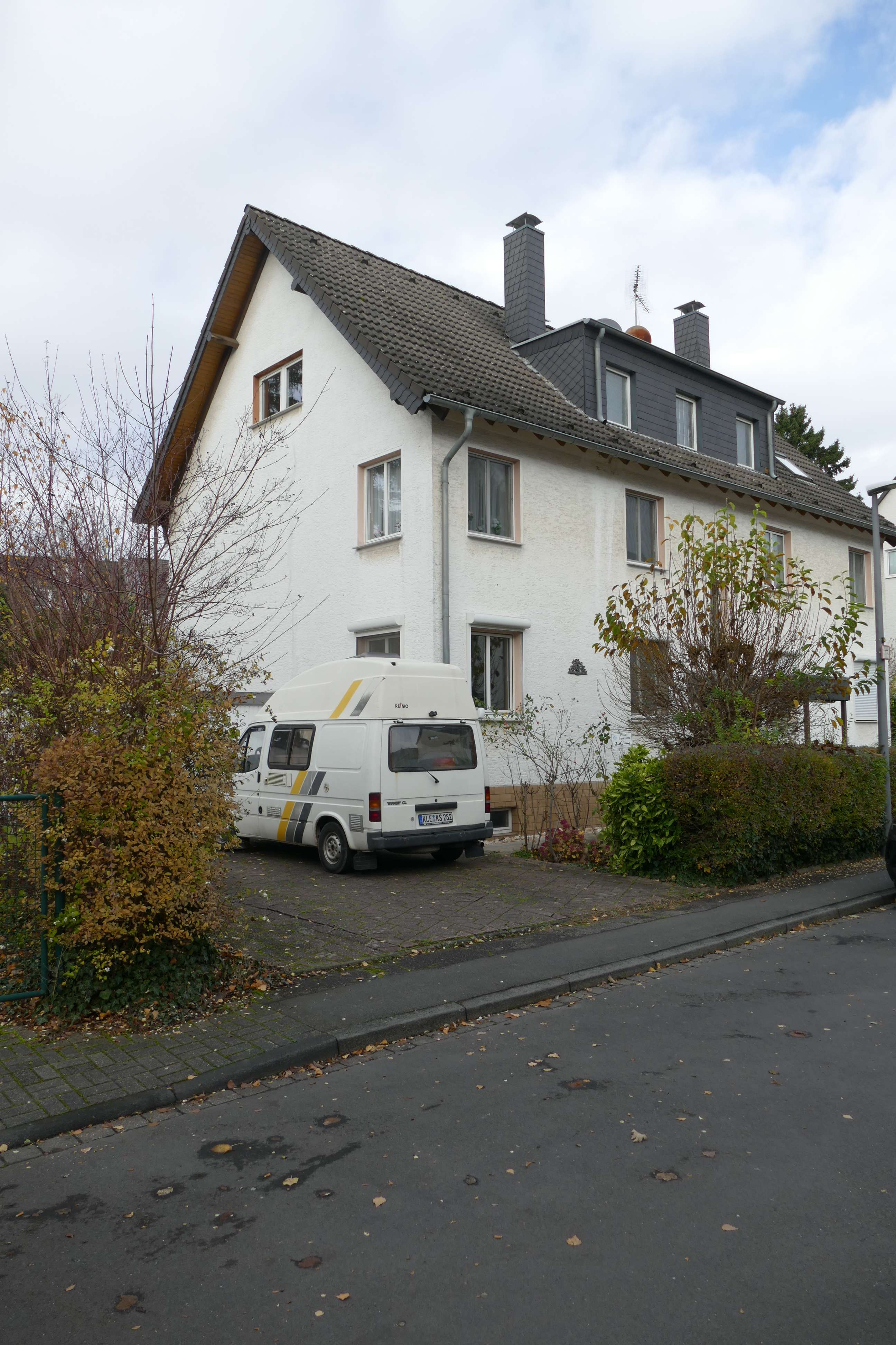 Thumbnail-Haus zum Kaufen in Köln-Porz 990.000,00 € 293 m²