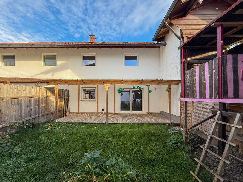 Thumbnail-Haus zum Mieten in Großkarolinenfeld 2.150,00 € 175 m²