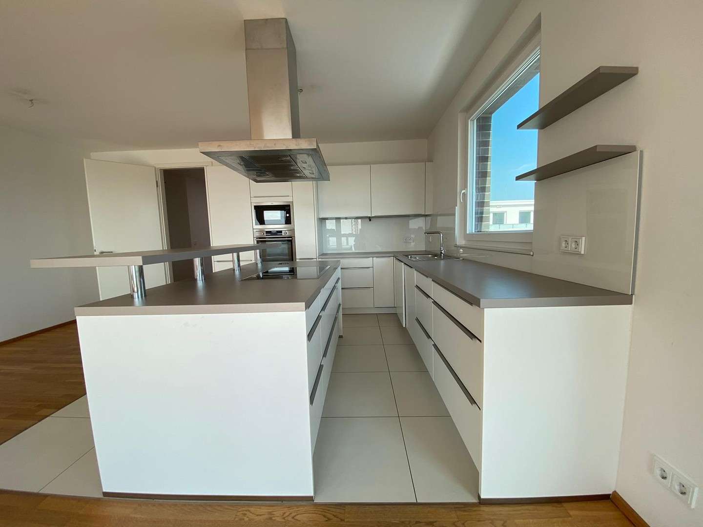 Thumbnail-Wohnung zum Kaufen in Frankfurt 1.200.000,00 € 151.4 m²