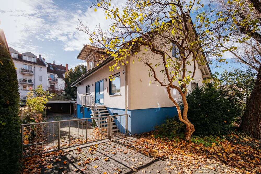 Thumbnail-Haus zum Kaufen in Freiburg im Breisgau 940.000,00 € 194 m²