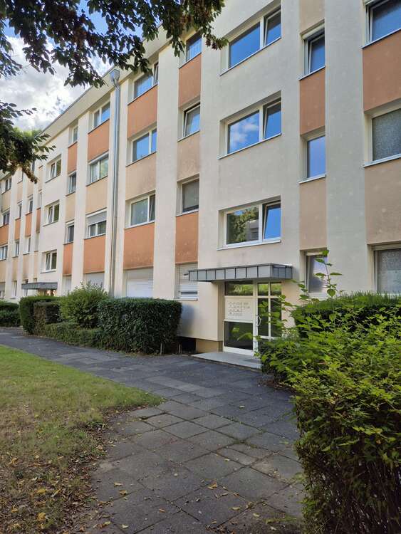 Thumbnail-Wohnung zum Kaufen in Leverkusen 215.000,00 € 96 m²