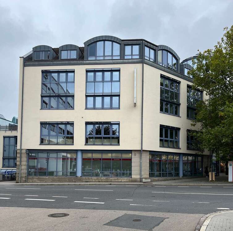 Thumbnail-Büro in Weiden 2.500,00 € 259 m²