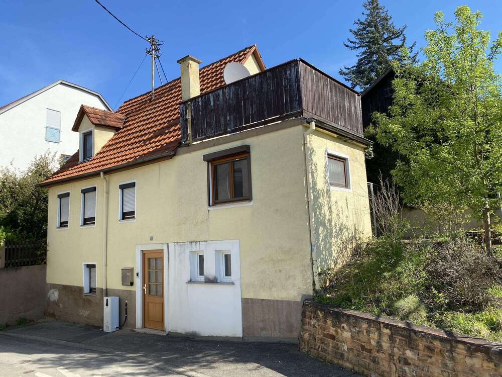 Thumbnail-Haus zum Kaufen in Denkendorf 235.000,00 € 1 m²