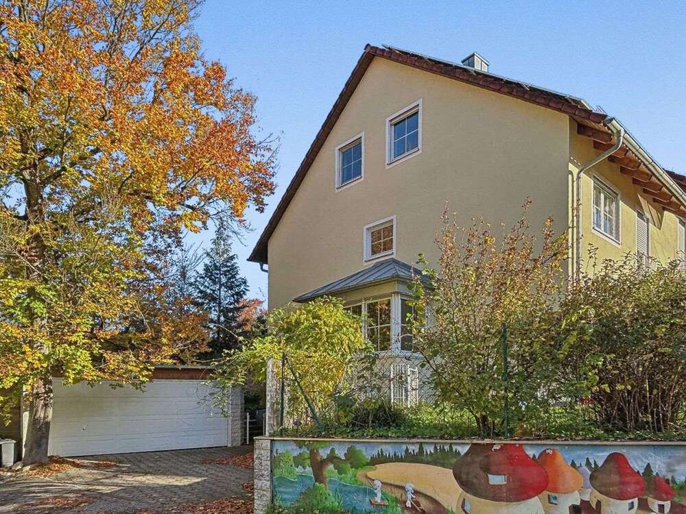 Thumbnail-Haus zum Kaufen in Regensburg 739.000,00 € 144 m²