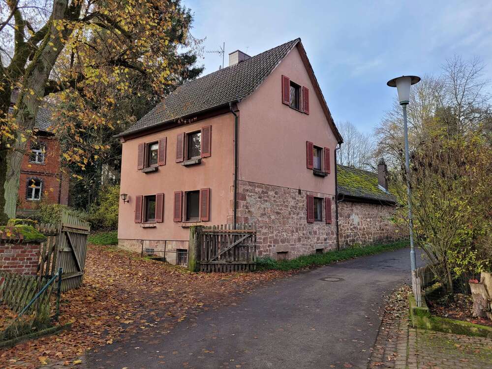 Thumbnail-Haus zum Mieten in Kirchheim 600,00 € 110 m²