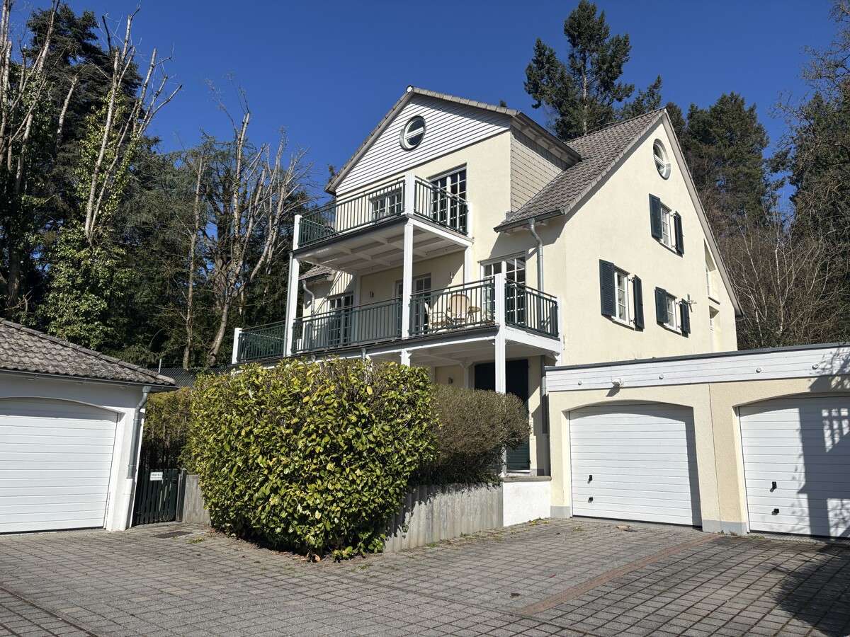 Thumbnail-Haus zum Kaufen in Königstein im Taunus 1.590.000,00 € 268 m²