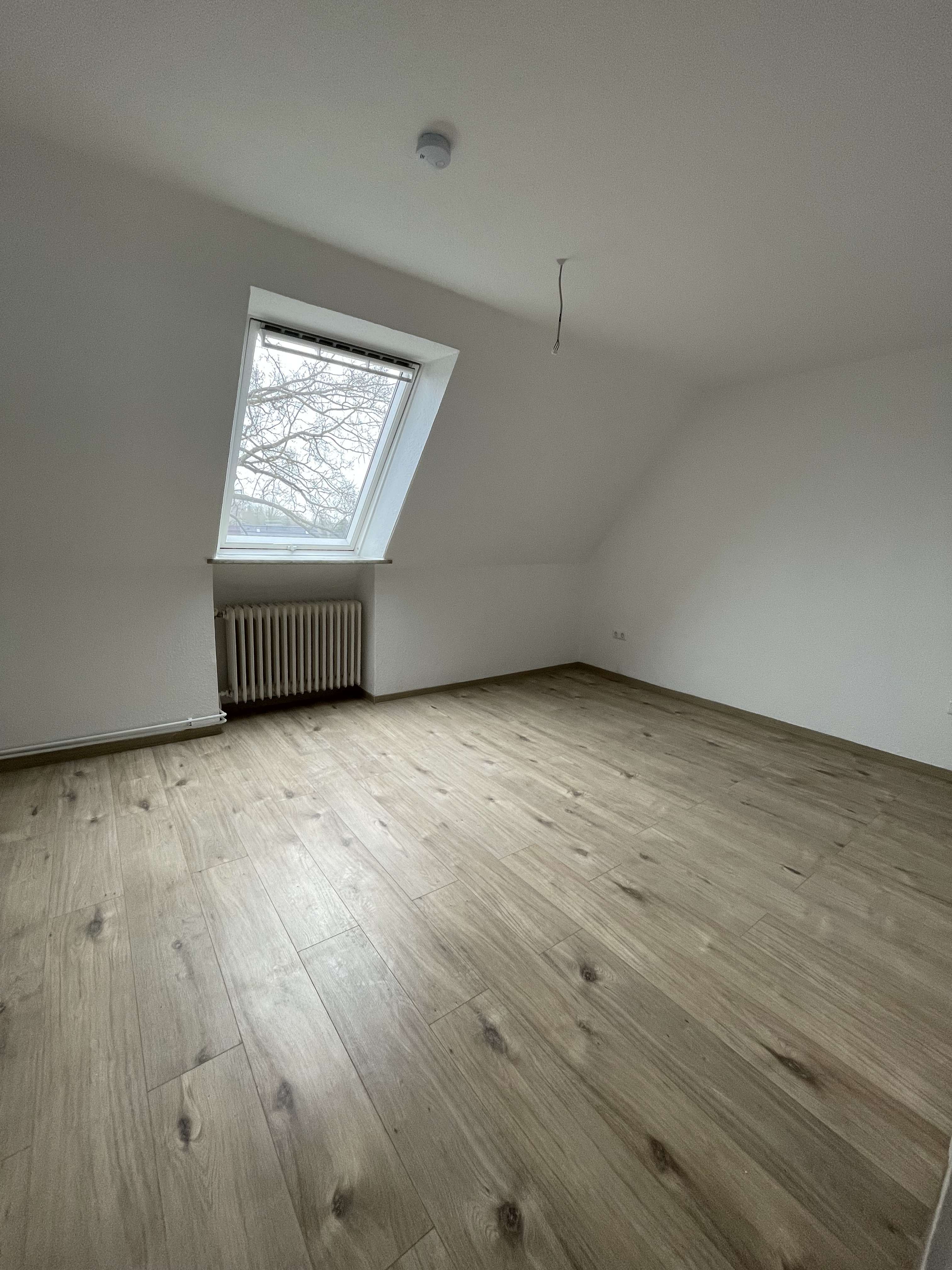 Thumbnail-Wohnung zum Kaufen in Wilhelmshaven 50.000,00 € 42.5 m²