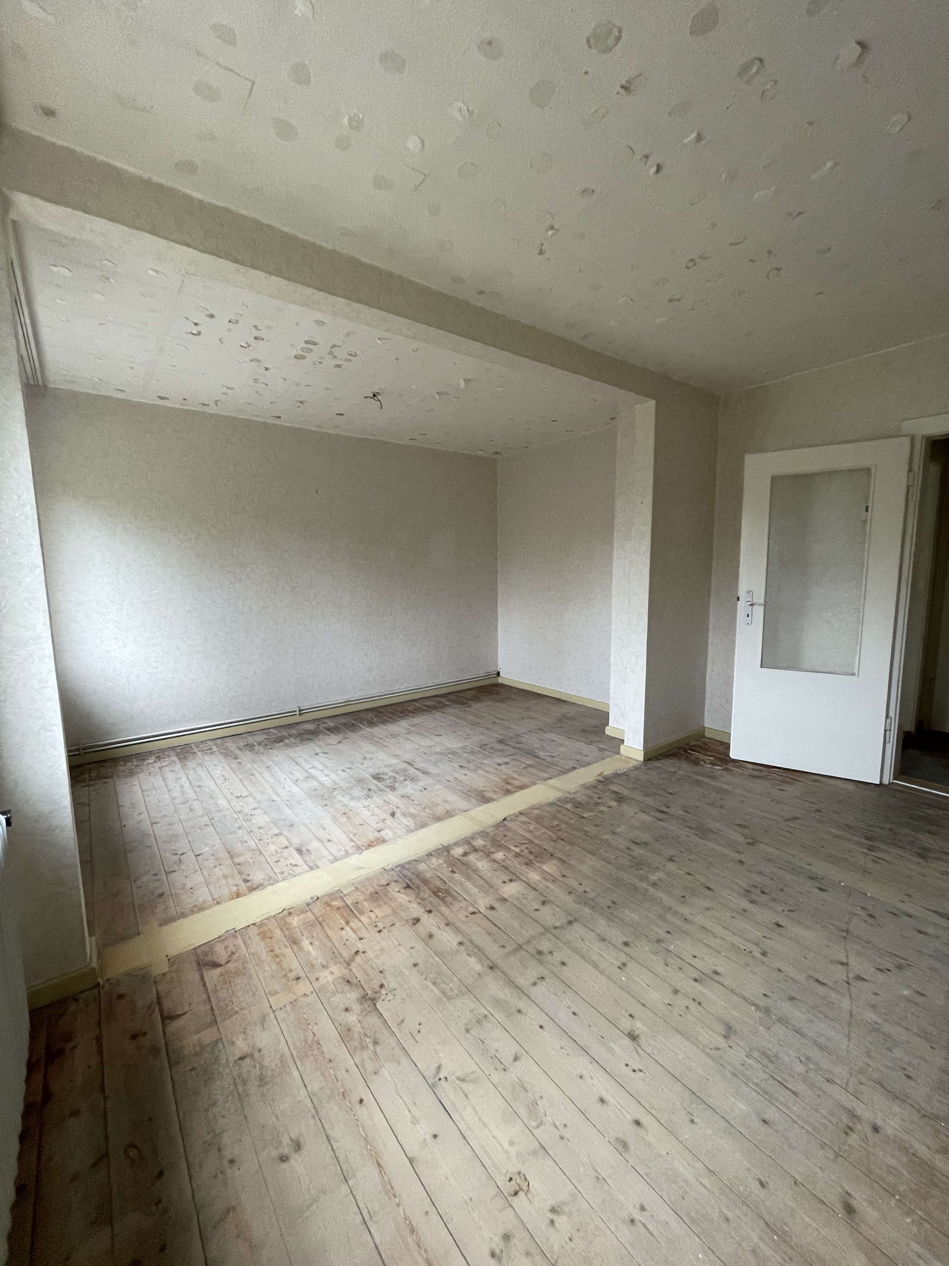 Thumbnail-Wohnung zum Kaufen in Wilhelmshaven 63.000,00 € 58.96 m²