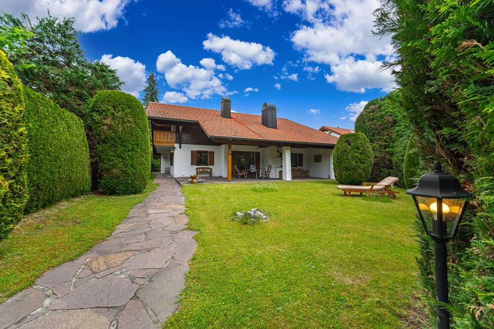 Thumbnail-Haus zum Kaufen in Straßlach-Dingharting Großdingharting 1.975.000,00 € 247.28 m²