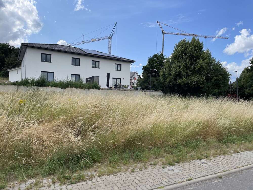 Thumbnail-Grundstück zu verkaufen in Bassenheim 220.780,00 € 581 m²