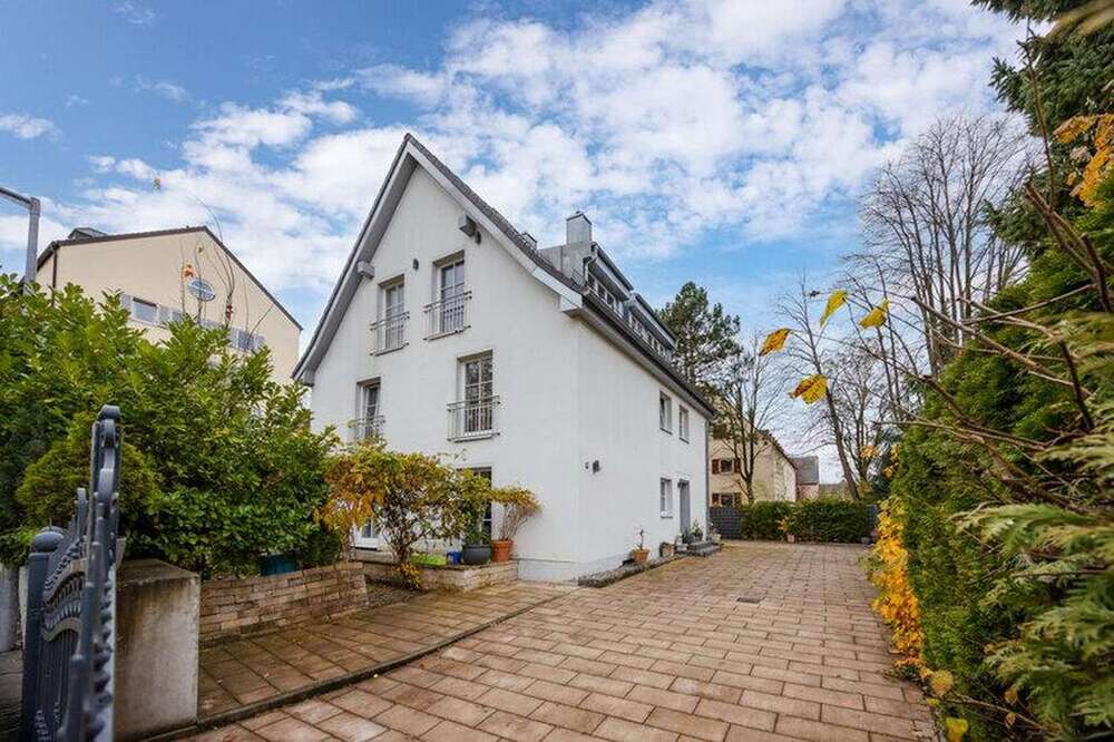 Thumbnail-Haus zum Kaufen in München 2.050.000,00 € 277 m²