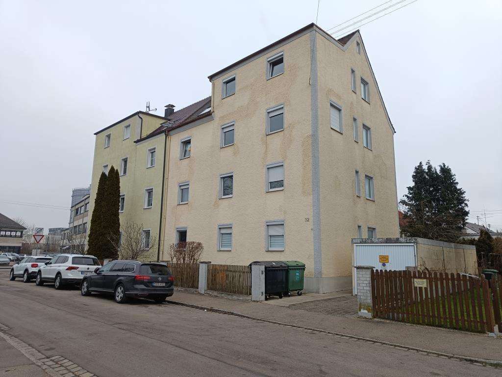 Thumbnail-Wohnung zum Kaufen in Augsburg 275.000,00 € 101 m²