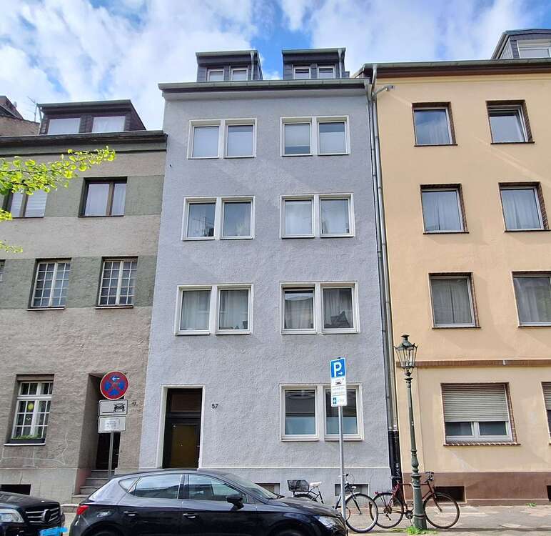 Thumbnail-Haus zum Kaufen in Düsseldorf 1.250.000,00 € 298.5 m²