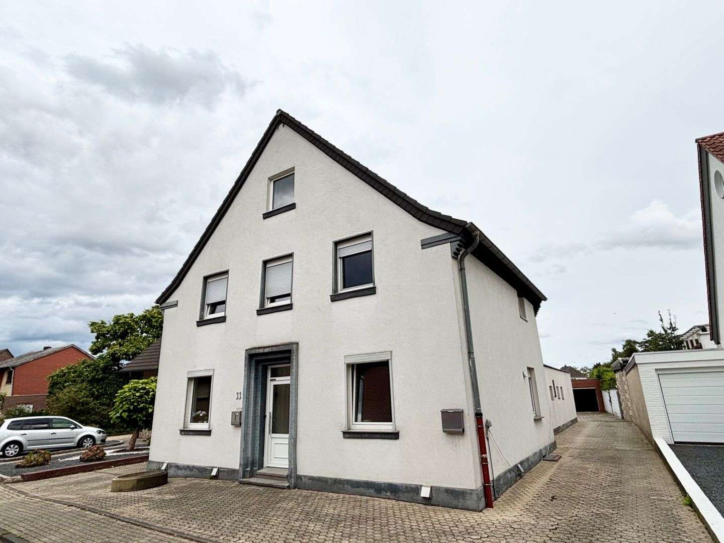 Thumbnail-Haus zum Kaufen in Heinsberg 349.000,00 € 242 m²