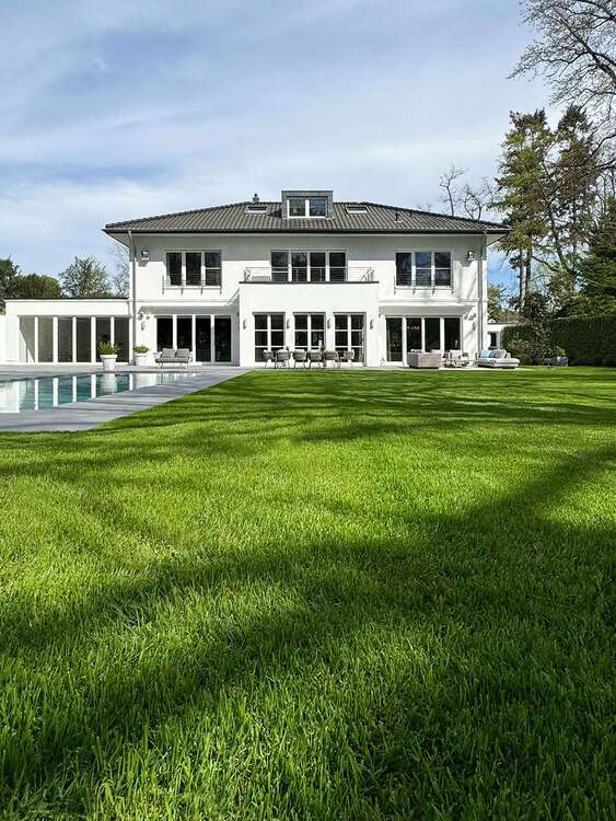 Thumbnail-Haus zum Kaufen in Meerbusch 6.200.000,00 € 825 m²