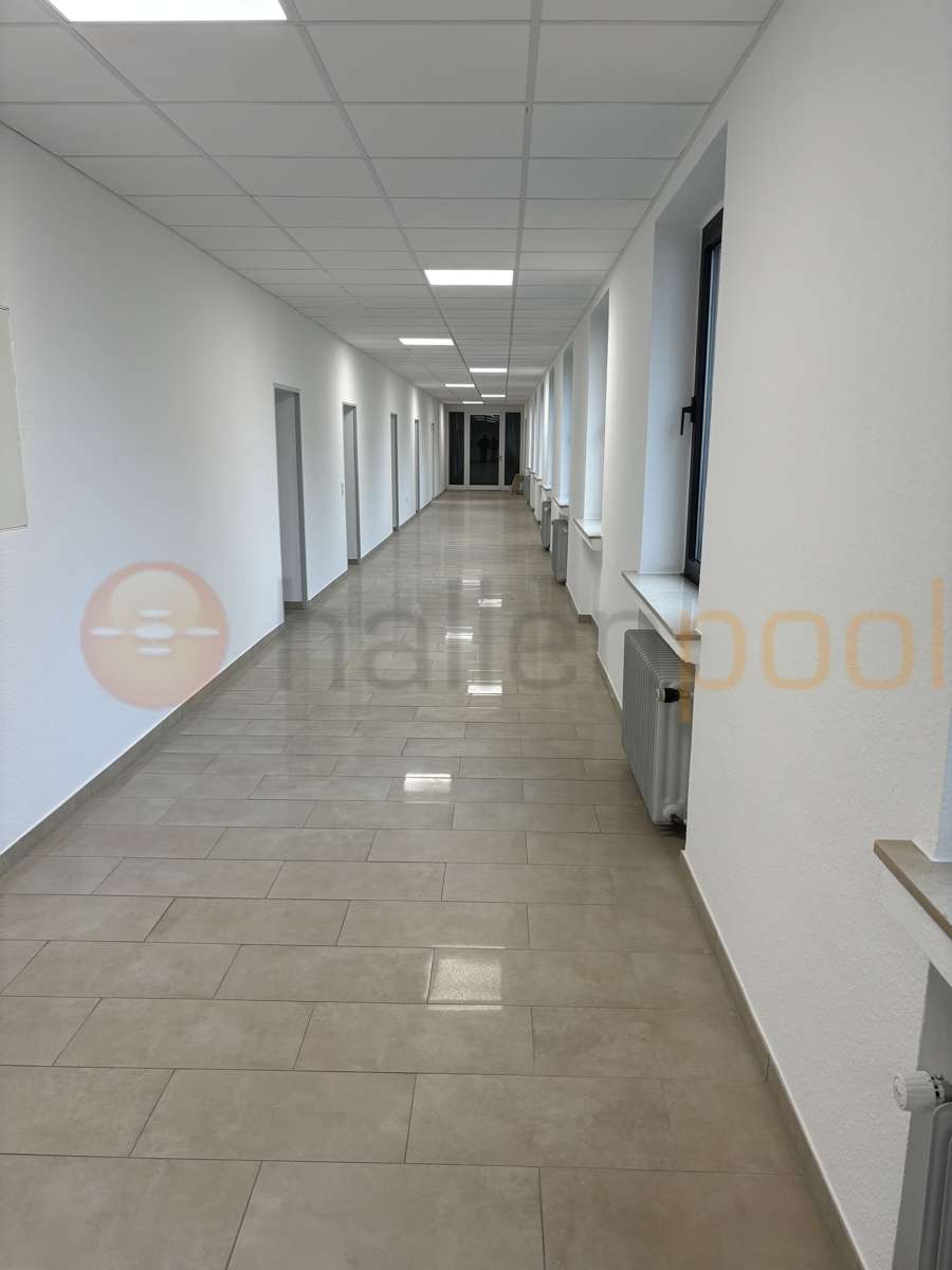 Thumbnail-Büro in Andernach 1.910,00 € 245 m²